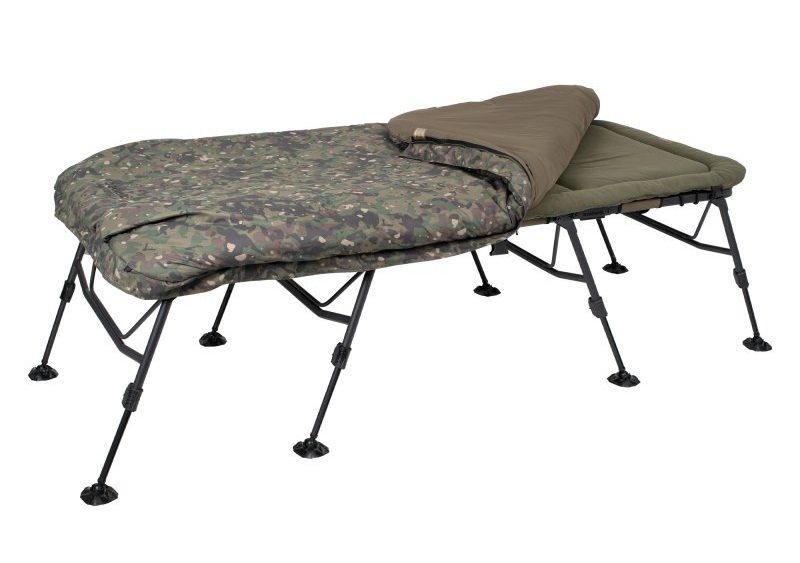 Trakker RLX 8 Wide Camo Bed System Stretcher (mit Schlafsack)