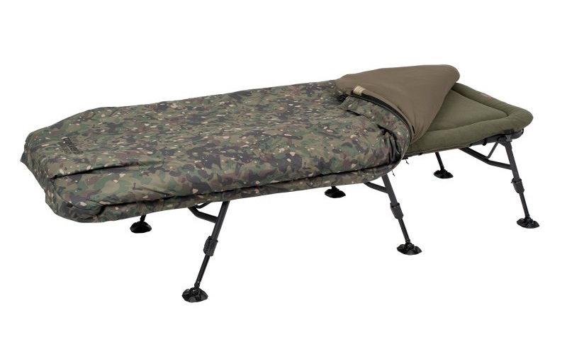 Trakker RLX 6 Camo Bed System Stretcher (mit Schlafsack)