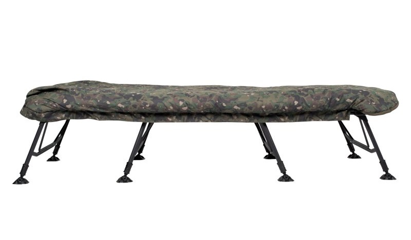 Trakker RLX 8 Wide Camo Bed System Stretcher (mit Schlafsack)