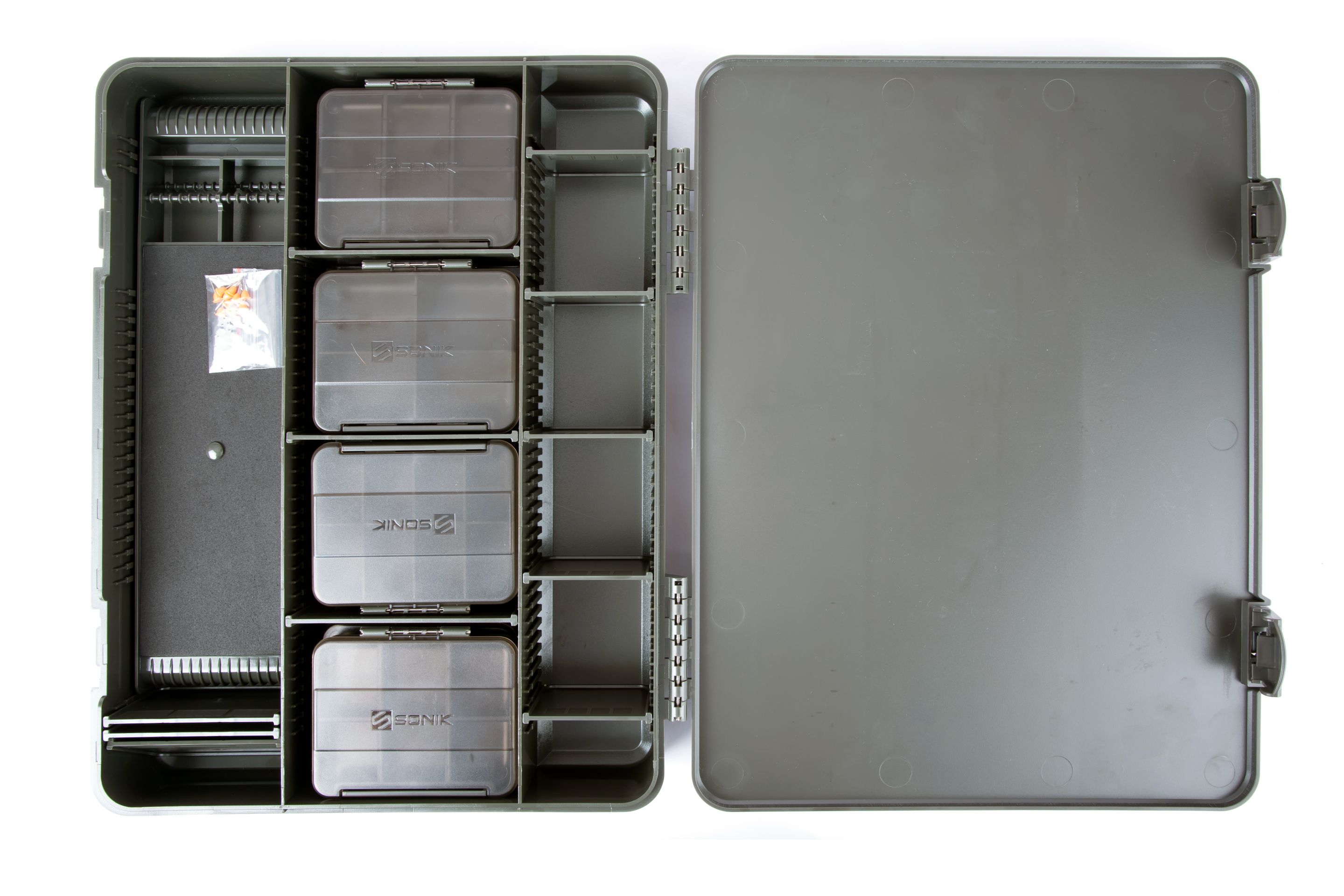 Sonik Lockbox Large Loaded Tacklebox (Incl. 8 Dosen + Rigboard)