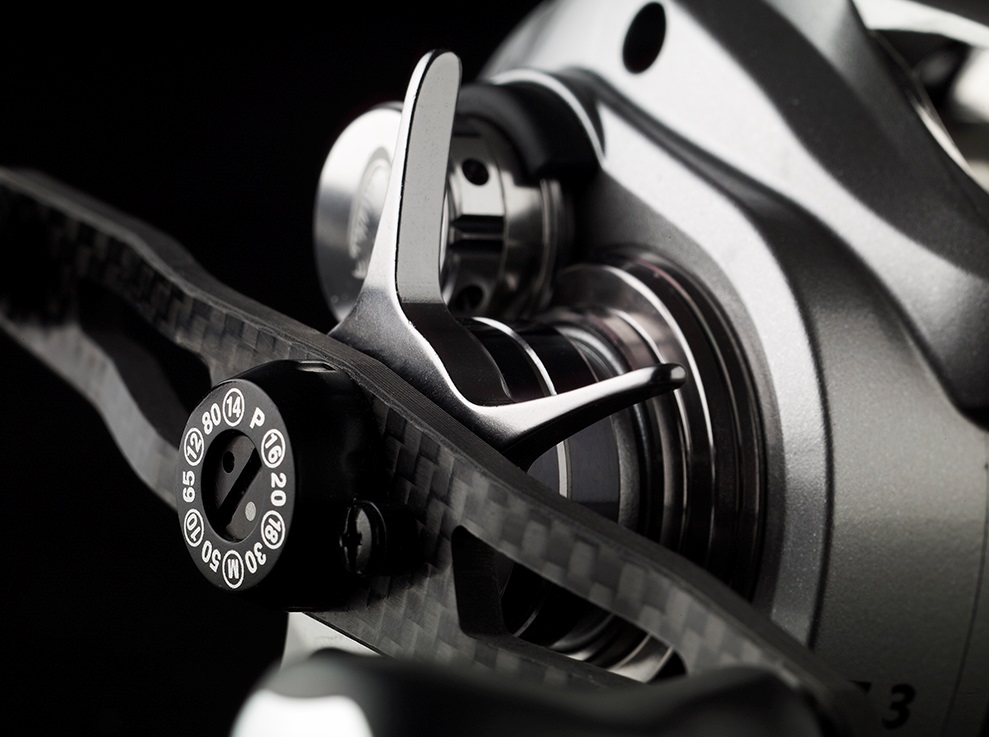 Savage Gear SG10 BC 300 LH Reel